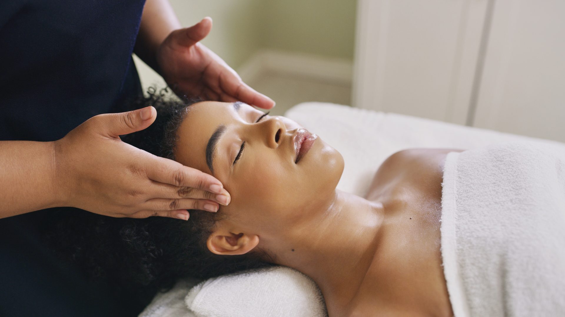 Unveiling the Multifaceted Benefits of Erotic Massage in London